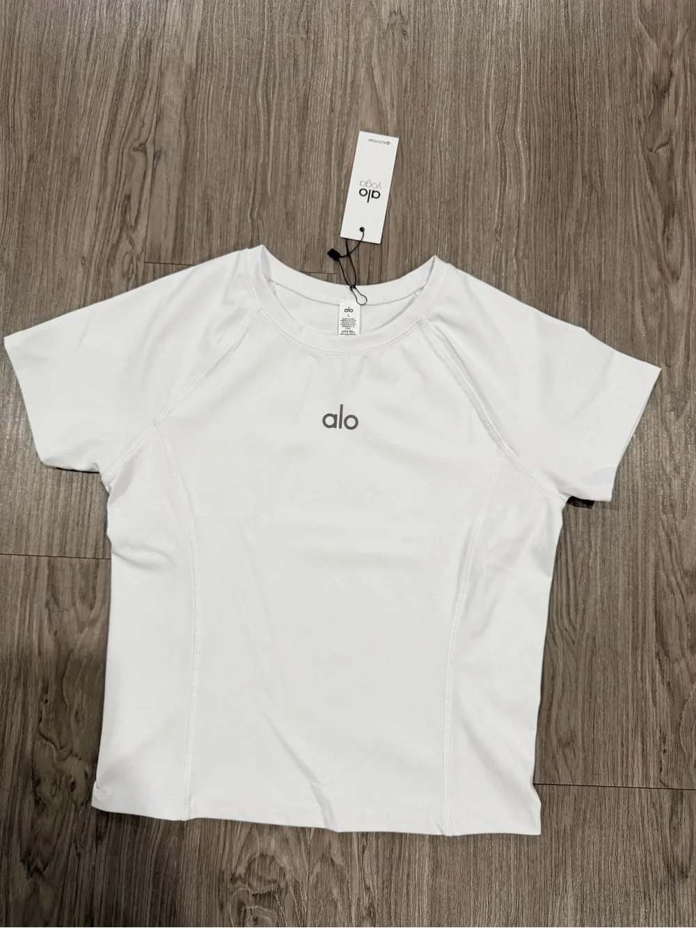 ALO Yoga White Short Sleeve Athletic Tee